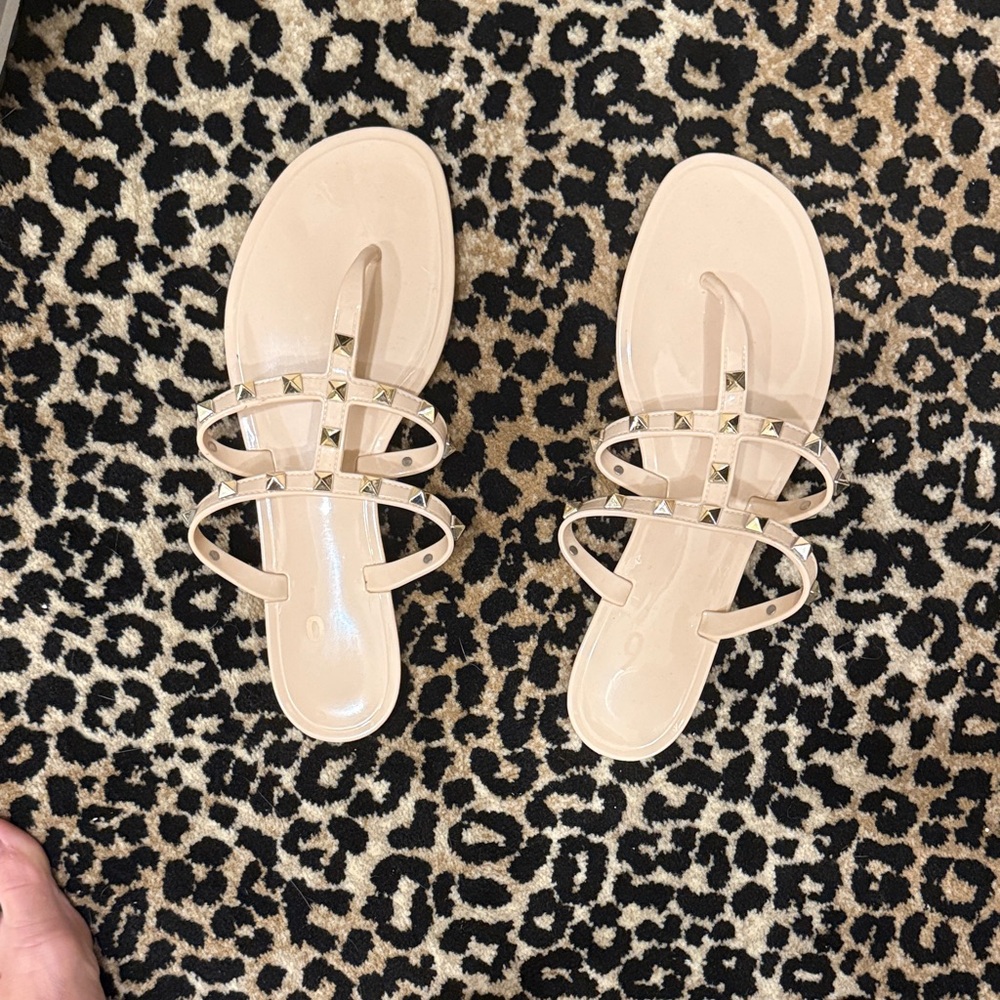Elegant Beige Strappy Sandals